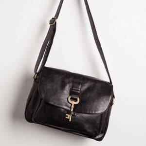 ModCloth Keystone State Vegan Bag